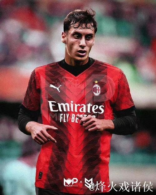 自马尔蒂尼以来,巴尔泰萨吉是是在意甲进球最年轻的米兰后卫 自马尔蒂尼以来,巴尔泰萨吉是是在意甲进球最年轻的米兰后卫
