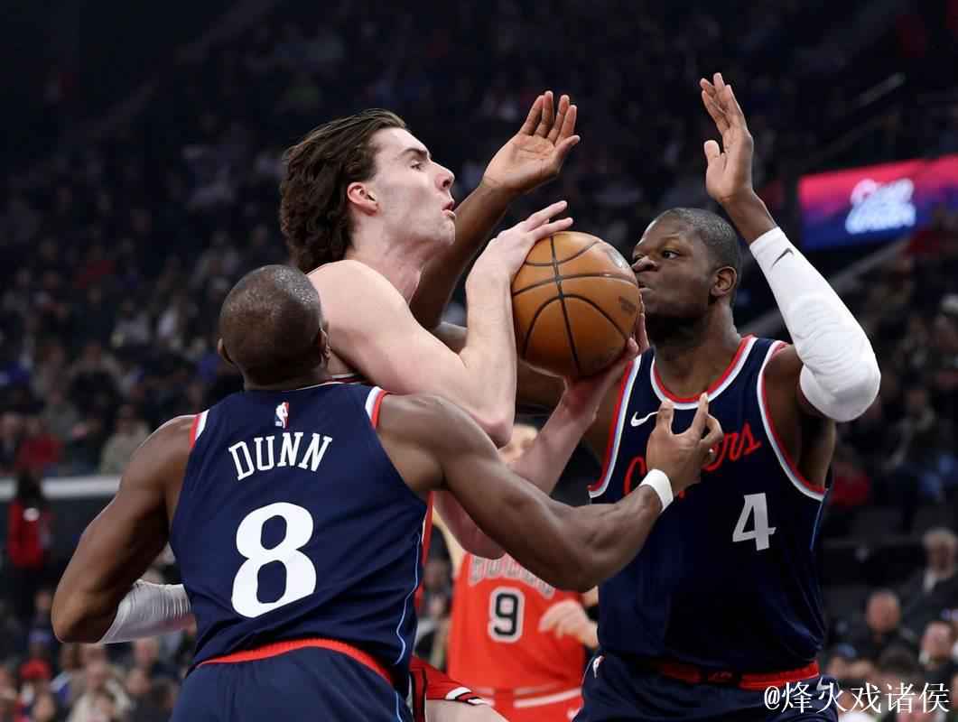 CJ爆发砍下45分鹈鹕击败爵士喜迎4连胜 快船惜败公牛4连胜告终